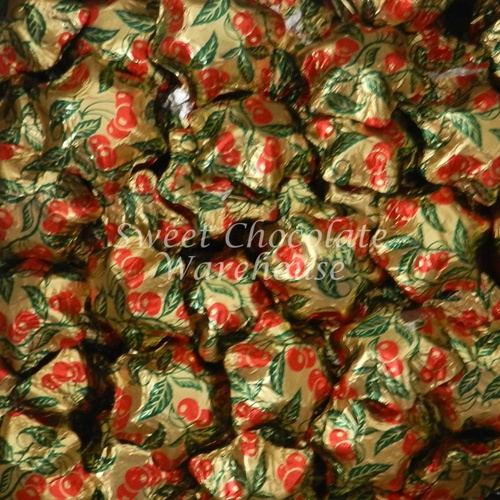 Christmas Cherry Gold Milk Chocolate Stars 5kg - 575 pieces - Made in Australia