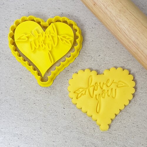 LOVE YOU Embosser with Scalloped Heart Cutter Set